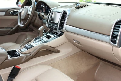 2014 Porsche Cayenne GTS