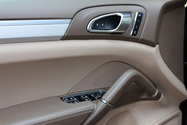 2014 Porsche Cayenne GTS