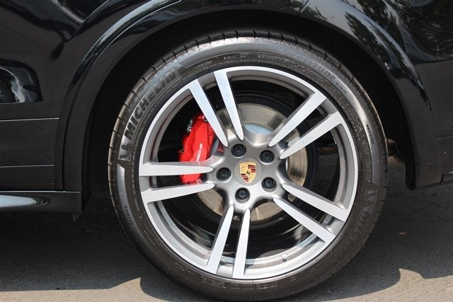 2014 Porsche Cayenne GTS