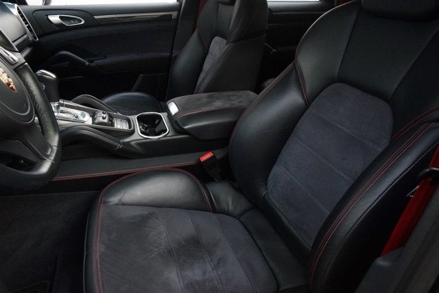 2014 Porsche Cayenne GTS