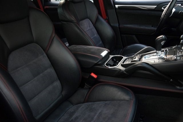 2014 Porsche Cayenne GTS