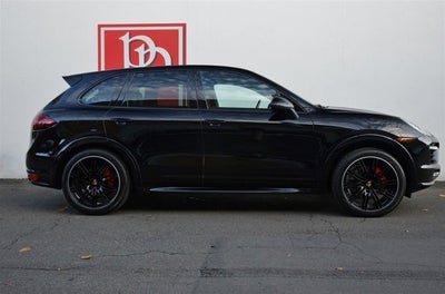 2014 Porsche Cayenne GTS
