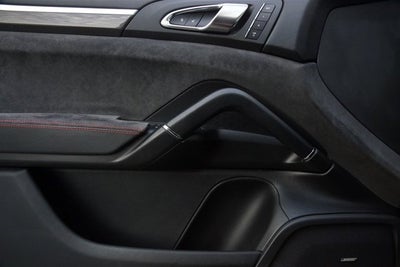 2014 Porsche Cayenne GTS