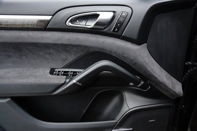 2014 Porsche Cayenne GTS