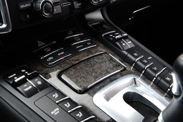 2014 Porsche Cayenne GTS