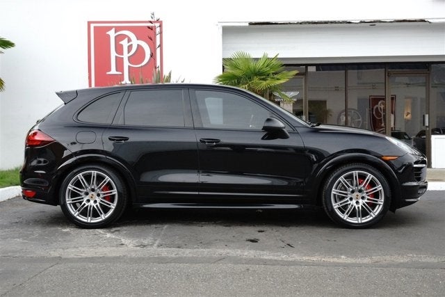 2014 Porsche Cayenne GTS
