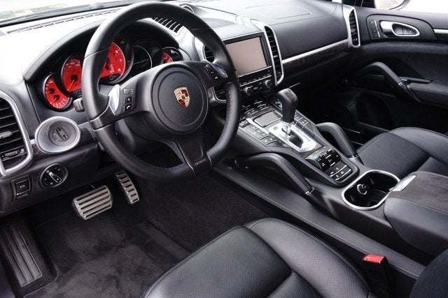 2014 Porsche Cayenne GTS