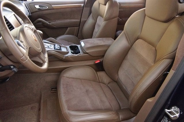 2013 Porsche Cayenne GTS