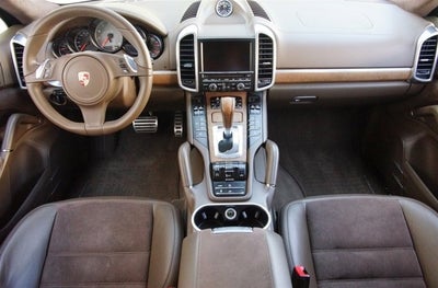 2013 Porsche Cayenne GTS