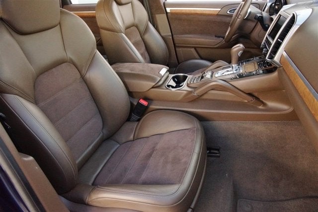 2013 Porsche Cayenne GTS