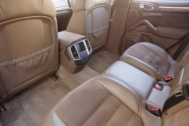 2013 Porsche Cayenne GTS