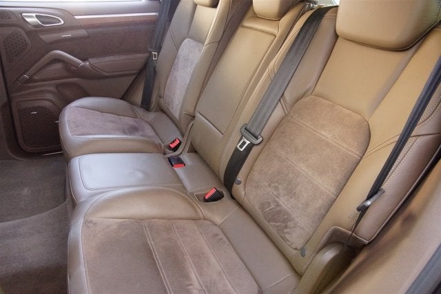 2013 Porsche Cayenne GTS