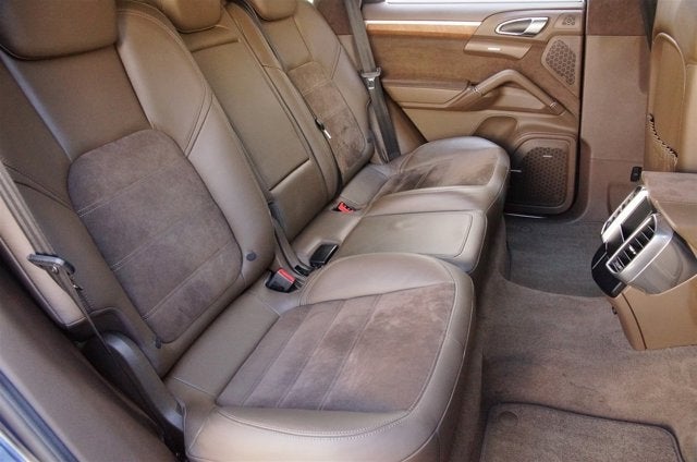 2013 Porsche Cayenne GTS