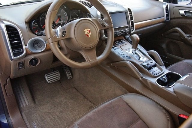 2013 Porsche Cayenne GTS