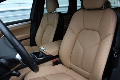 2014 Porsche Cayenne GTS