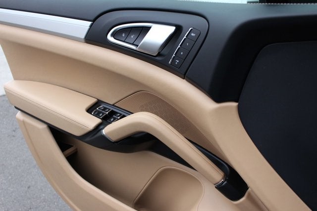 2014 Porsche Cayenne GTS