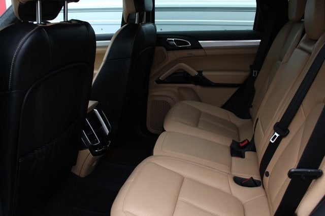 2014 Porsche Cayenne GTS