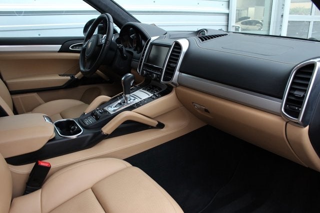 2014 Porsche Cayenne GTS