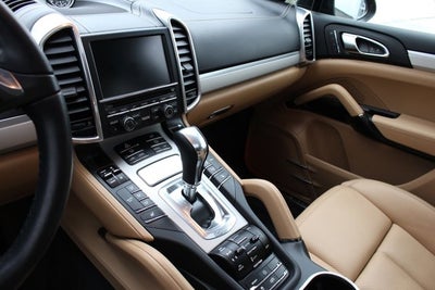 2014 Porsche Cayenne GTS