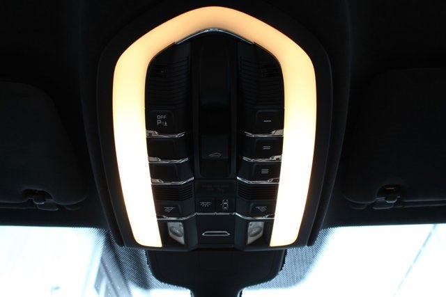 2014 Porsche Cayenne GTS