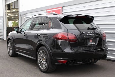 2014 Porsche Cayenne GTS