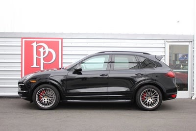 2014 Porsche Cayenne GTS