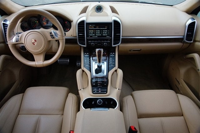 2014 Porsche Cayenne GTS