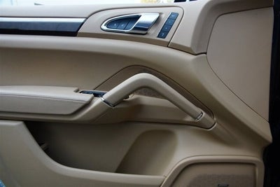 2014 Porsche Cayenne GTS