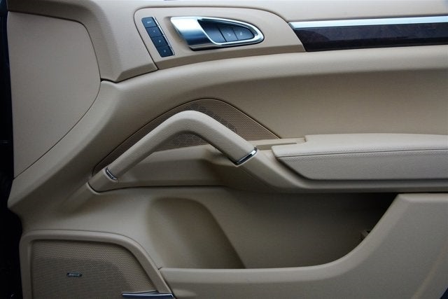 2014 Porsche Cayenne GTS