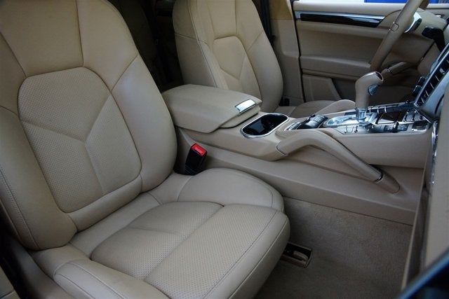 2014 Porsche Cayenne GTS