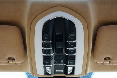 2014 Porsche Cayenne GTS