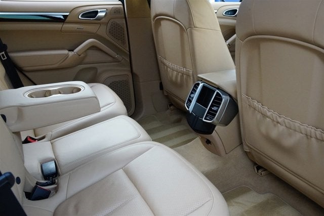 2014 Porsche Cayenne GTS