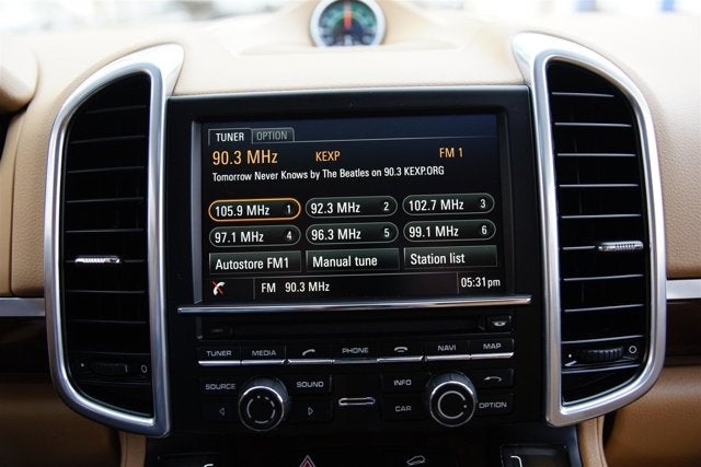 2014 Porsche Cayenne GTS