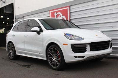 2016 Porsche Cayenne GTS