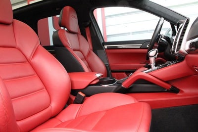 2016 Porsche Cayenne GTS