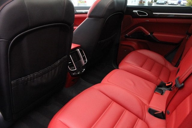 2016 Porsche Cayenne GTS