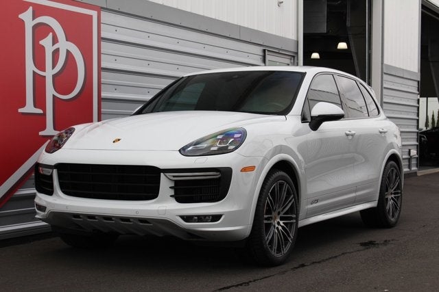 2016 Porsche Cayenne GTS
