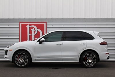 2016 Porsche Cayenne GTS