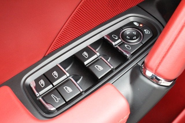 2016 Porsche Cayenne GTS