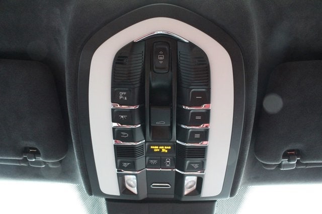 2016 Porsche Cayenne GTS