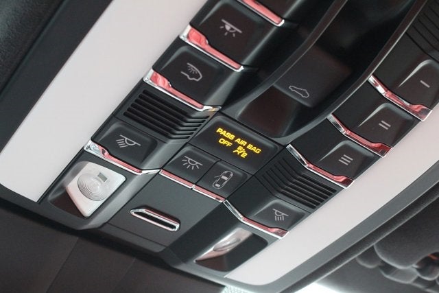 2016 Porsche Cayenne GTS