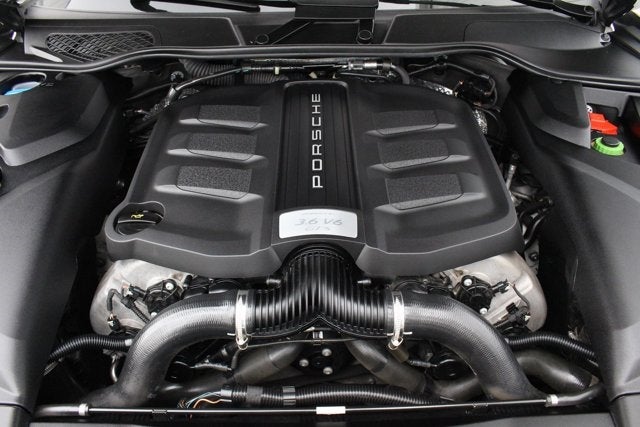 2016 Porsche Cayenne GTS