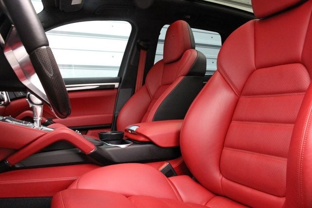 2016 Porsche Cayenne GTS