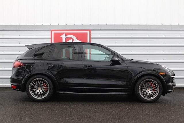 2014 Porsche Cayenne GTS