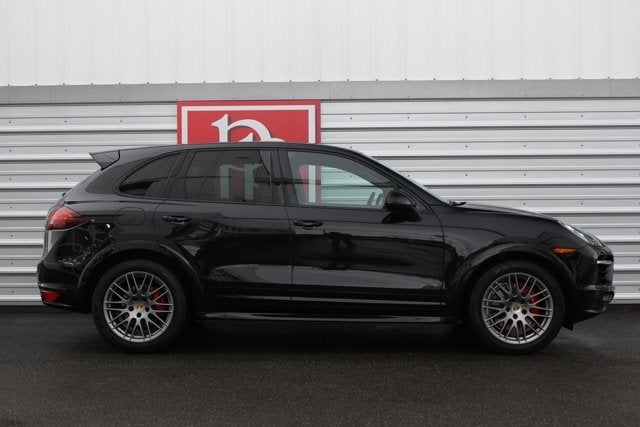 2014 Porsche Cayenne GTS