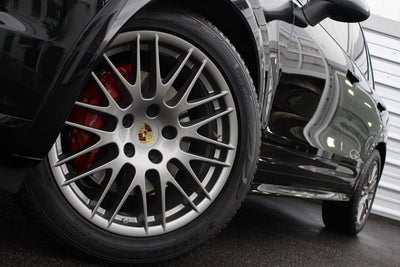 2014 Porsche Cayenne GTS