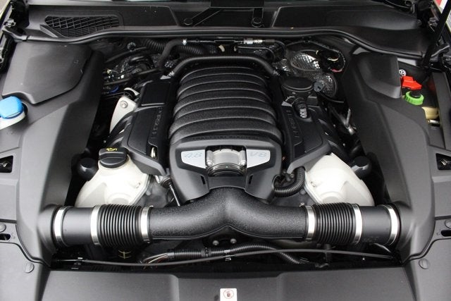 2014 Porsche Cayenne GTS