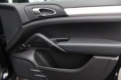 2014 Porsche Cayenne GTS