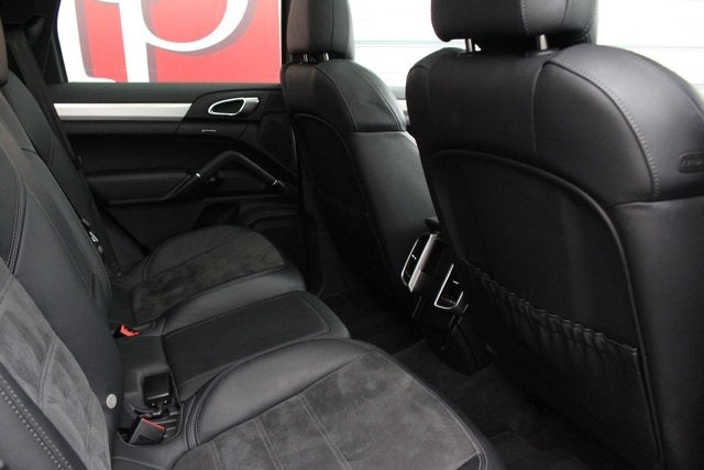 2014 Porsche Cayenne GTS