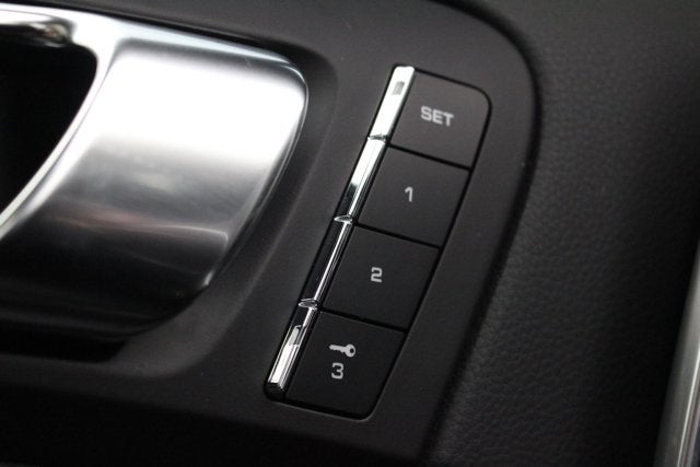 2014 Porsche Cayenne GTS